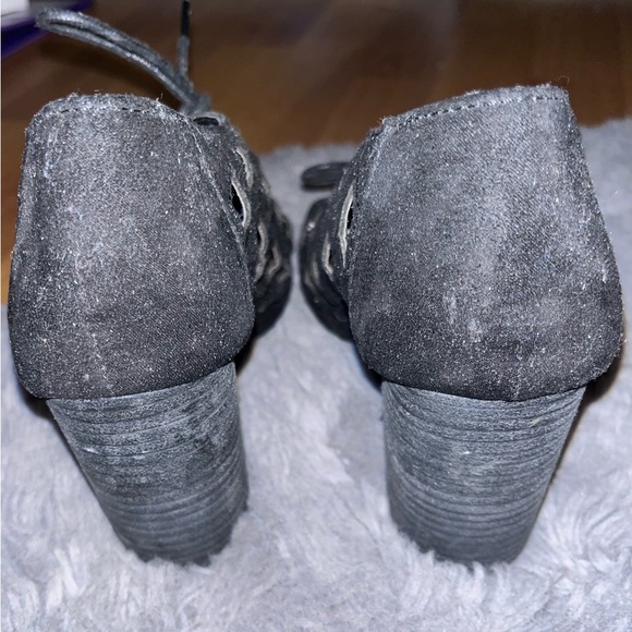 Ardene lace up peep toe cut out heels in black - Picture 3 of 4